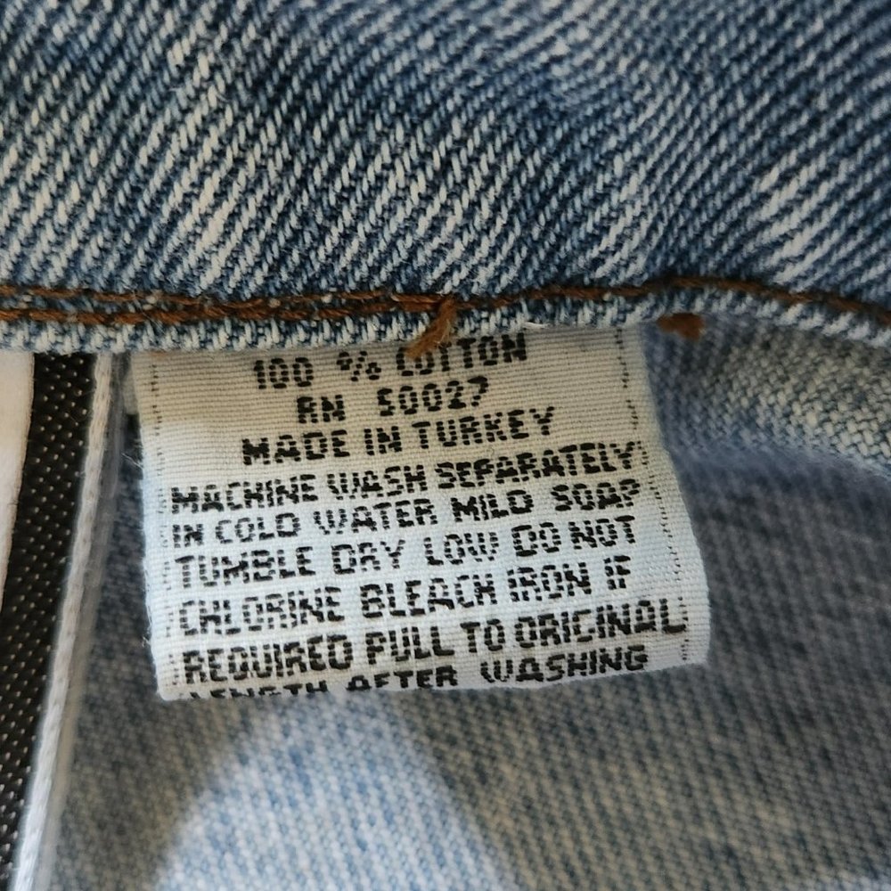Vintage Bill Blass denim vest - Picture 10 of 10